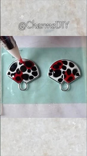 DIY UV RESIN EARRINGS | HOW TO MAKE AN UV RESIN JEWELRY? #shorts