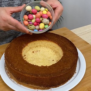 951K views · 10K reactions | Easter Egg Hunt Cake! Overflowing with an egg-stra special surprise  | Chefclub Network | Facebook
