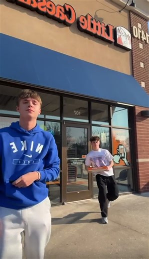 First post at lil Caesars Feat. our new friend lesslie. Top comment on this post we will do in the next video👀👀