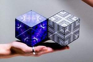 Forget the Rubik’s Cube… this origami-inspired shape-shifting cube is the most entertaining toy you’ll see - Yanko Design