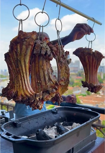 Ugali will never be boring and here’s how you can make itinteresting. Ugali fries alongside lamb Nyama choma and kachumbari #AjabLigiYakipekee