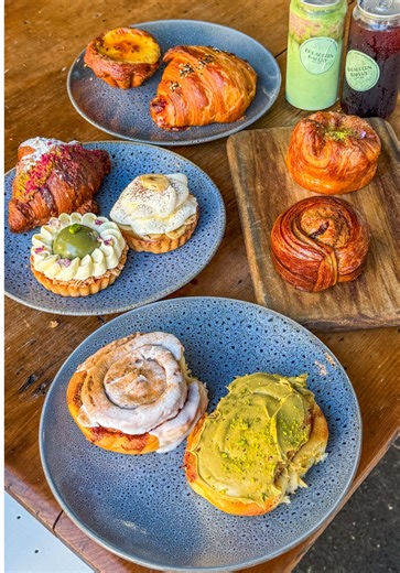 This is one of the best bakeries in Sydney 🥐👏🏼 So many amazing pastries 🤤 📍Location in the video #Sydneyfoodspotter #sydneyfood #foodlover #sydney #bakery
