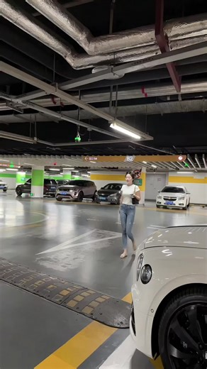 Video của THUYTOP (@thuytop_basic) với bản nhạc nhạc nền - THUYTOP