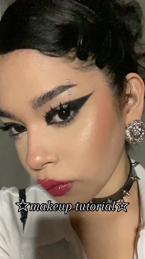 Dark Makeup Tutorial for Punk Aesthetic Beauty