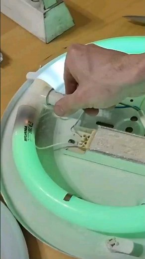 Cambiar fluorescente por LED