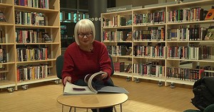 Marakatt Labbas textilkonst i ny bok