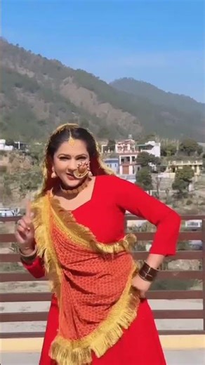 Kumoani dance video 2026 #shots Priyanka Mehar Ghrwali song #Jhumalo