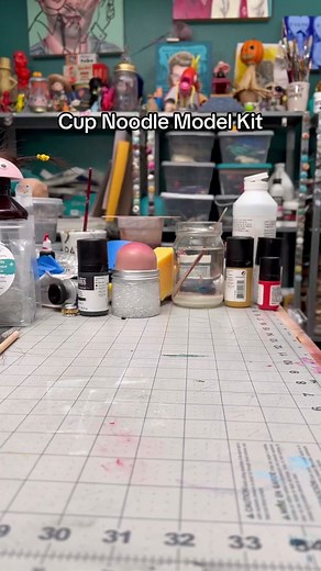 Making a cup noodle model kit #nickpainting #cupnoodle #modelkit #bandai