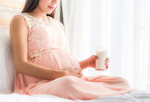 Craving for Milk in Pregnancy Types, Benefits & Tips