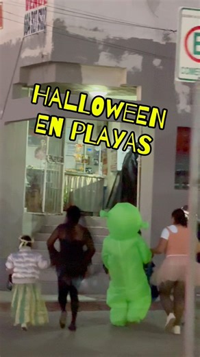 La verdad hace mucho que no veíamos tanto niño y adultos en las calles en Halloween….. #Halloween #Tijuana #playas #viralreelsシ #fyp | Soy Local Tijuana