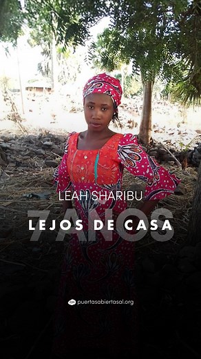 Leah Sharibu es una cristiana que fue secuestrada junto con otras 109 estudiantes en Dapchi, Nigeria. Tenía solo 14 años. ✝️ Casi todas las chicas fueron liberadas, pero Leah sigue en cautiverio desde hace 7 años por negarse a renunciar a su fe en Jesús. 🙏 Rebecca, la madre de Leah, ruega el apoyo en oración de la iglesia global para que su hija regrese a casa. ¿Puede contar contigo? 🤝 Más de 180 mil cristianos, debido a la violencia que vive la familia de Leah, se ven obligados a huir para so