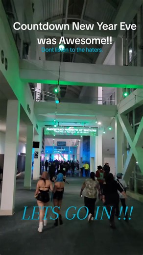 Spent 11 hours there. went to all the stages. Danced every minute. I welcomed the Aliens 👽 #rave #edm #ravetok #countdown #edmtok