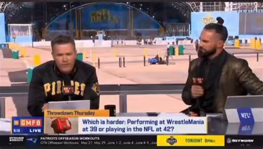 🚨BREAKING: WWE STAR SETH ROLLINS STORMED OFF GOOD MORNING FOOTBALL AFTER GETTING INTO IT WITH KYLE BRANDT ON #NFL PLAYERS VS. WWE STARS.“You can do the rest of this segment by yourself.”Rollins threw towel at Brandt’s face.Wow 😳😳😳