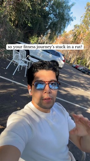 that weird phase where you keep showing up but nothing feels different, it sucks like no other. but trust me, it helps to remind yourself that the progress has just stopped announcing itself everyday (but is still being made) . . #fitnessgoal #fitnessjourney #healthgoals #losingweight #fitnesstips