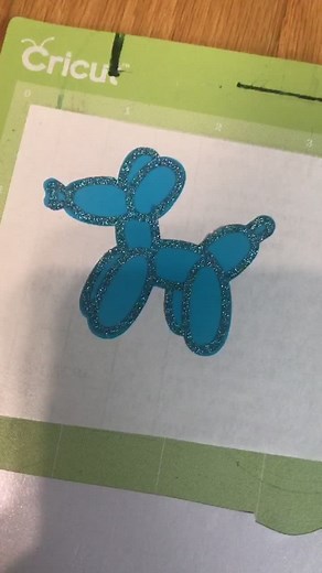 Balloon dog. 🎈 #cricut #cricutprojects #cricuthacks #cricutexploreair2 #cricuttutorials #cricuthack