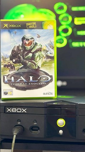 Coming home after school in 2001… and booting up HALO 💚🎮