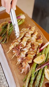 Spedini di gamberi e calamari alla piastra 😋 ricetta qui - https://www.danilocortellini.com/recipes/seafood-skewers | Danilo Cortellini