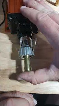 Trimming 7mm Rem Mag Brass With The Lyman Case Trim Express #reloadingbench