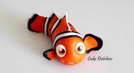 Learn how to make a Nemo Cake Topper using Cake Dutchess Modelling Paste www.cakedutchess.net/shop | Clayfully Cute