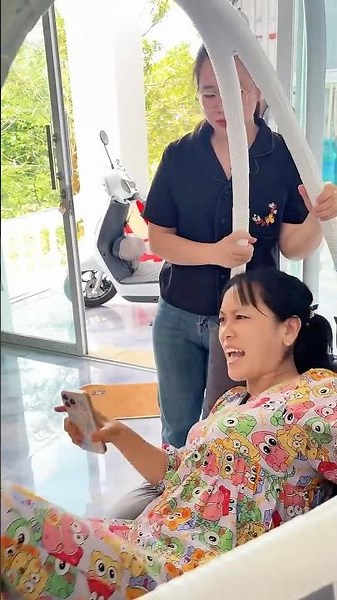 Milk tea with full toppings for 2 /ÚtKha_nè #shortvideo #funny #entertainment