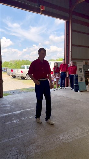 🔥🎻 When the fiddle’s in the band, the feet can’t help but fly! Check out one of our cloggers tearing up the floor with a high-energy solo to “Fiddle in the Band”! 👞💥From the very first beat, this performance had toes tapping and hands clapping. It’s the kind of solo that makes you want to jump in and dance right along — full of fire, rhythm, and pure fun! 💃👏Let’s hear it for talent, timing, and toe taps that bring the house down! 🙌🎶#CloggingSolo #FiddleInTheBand #CloggingEnergy #TapThatB