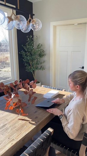 The Motion Frames Tutorial is finally here! You will be suprised at how simple it is. ☺️ #digitalframetutorial #momentframetutorial