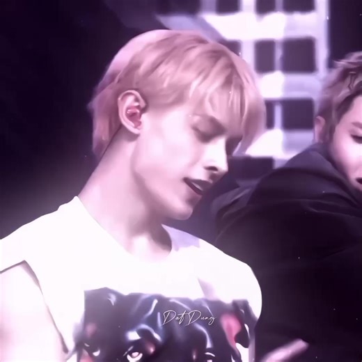 Dáng tay: Cảm xúc từ #james đến #cortis