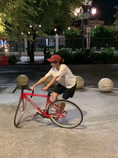 Mastering the Fish and Chips Fixie Technique