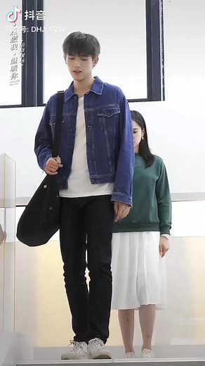 Phim ra rồi, bà con xem đi nha. Không phí tiền mạng đâu 🥰. 《Chiếu sáng anh, sưởi ấm em》《Chiếc bật lửa và váy công chúa》#chiecbatluavavaycongchua #tranphivu #truongtinhnghi #phimhay #phimtrungquoc #陈飞宇 #chenfeiyu