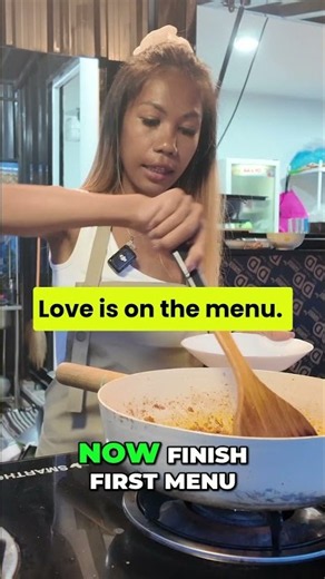 Meet Mini: The Beautiful Lady Behind MorningKiss Thai Restaurant | Pattaya Darkside