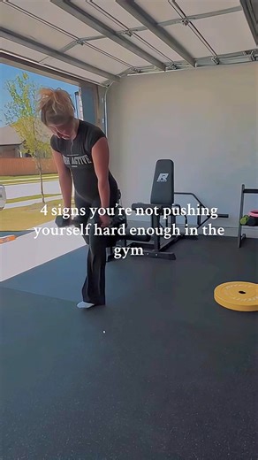 Not building muscle like you expected? Here are 4 evidence-based signs you’re not applying enough training stimulus for hypertrophy: 1. No delayed onset muscle soreness (DOMS): While not required, occasional soreness can indicate novel or intense stimulus. 2. Lack of training to near failure: Research shows training close to failure is key for maximizing muscle fiber recruitment. 3. No progressive overload: Muscles adapt quickly. Without increasing volume, intensity, or load, growth stalls. 4. M