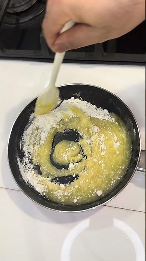 Perfect Brandy Snap Recipe | Crisp, Golden & Easy Pastry Garnish