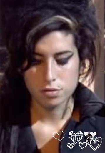 Transforming Struggles into Songs: Amy's Creative Journey