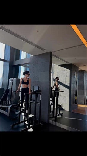 Jennie Workout Routine at the Gym