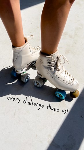 🌟OUR TUTORIALS🌟 Today we present the BIELLMANN 🌀🌈 How to do it correctly: 1️⃣ From a stable spin, reach back with your hand to grab the inside of your free skate’s boot or frame. 2️⃣ The arm holding the skate will be positioned behind your back initially. The critical step is the “arm flip”: take your elbow and flip it to face straight up toward the ceiling. 3️⃣ Once the first arm is in position and stable, reach back with your second arm and grab the wrist or forearm of the hand holding the