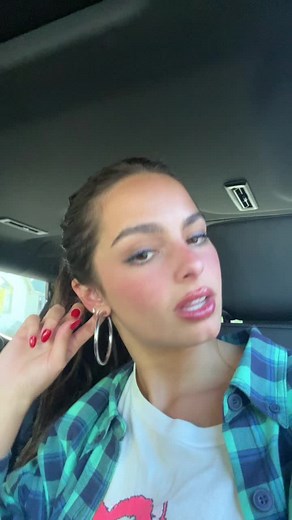 Exploring Car Comfort with Stylish Graphic Fashion