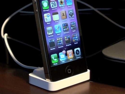 【14年前的开箱】iPhone 4 Dock: Unboxing & Demo 通用音频输出、数据同步、充电三合一功能！Apple