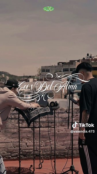 Sobreees raza, ya esta disponible “ECOS DEL ALMA” un EP con 8 rolitas que hice con toda el alma para ustedes 🫶🏻🔥 De nuevo gracias a los que estuvieron involucrados en este sueño mas y a aquienes les gustan mis rolas por todo su apoyo, ayudenme compartiendo👽 El link esta en mi bio #guanajuato #473 #mexico #valencia #mda #ilegalescompany #sueños #hiphop