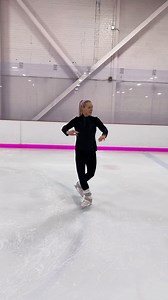 Toe loop walk through So many skaters struggle with the toe loop, which is supposed to be one of the easiest jumps. If you have the technique right from the beginning, it doesn’t have to be a difficult jump. When teaching the single toe loop, this is where it is critical to teach skaters proper alignment, positioning, the pivot movement and follow through. If these steps are missed on the single, the skater will have a much harder time when they get to the double as now they will need to relearn