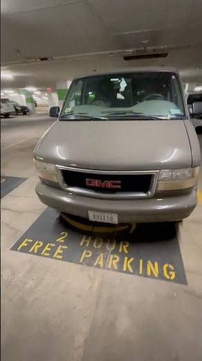 GMC Safari vs Chevy Astro #wicked #automobile #gmc #chevy #classic #oldschool #classicgmc #gmcs