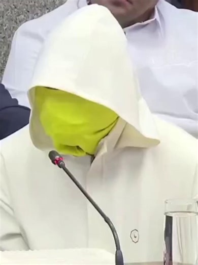 PAGTATAKIP NG MUKHA NG EX-DPWH OFFICIAL GERALD PACANAN SA SENADO, SINITA NINA SEN. LACSON AT SEN. PANGILINAN Hindi pinalampas ng mga senador ang ginawang pagtatakip ng mukha ni dating DPWH Regional Director Gerald Pacanan sa pagharap nito sa imbestigasyon ng flood control scam. Giit ni Senate President Pro Tempore Panfilo Lacson, hindi uubra ang ganitong istilo dahil magiging "unfair" ito at baka gayahin ng ibang testigo. "Baka lahat ng witnesses at resource person namin nakatalukbong at hindi n