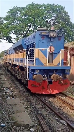 Powerful 6000 Model American Locomotive in Action | Heavy Train Engine Performance