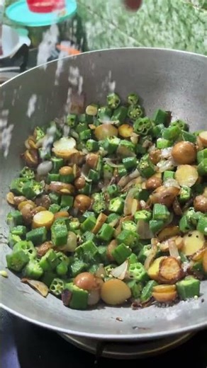Bhindi recipe #bhindi #bhindifry #food #recipe #viral #ytshorts #shorts