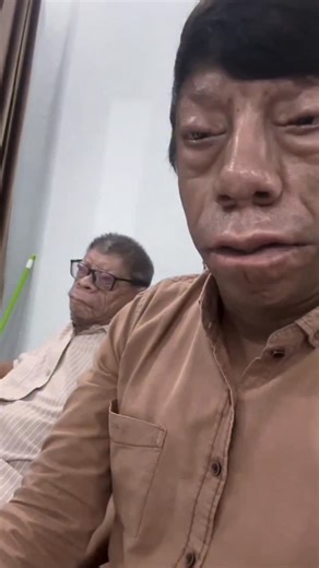 Ｍｏｈａｍｅｄ Ｍｕｓｔｈａｆａ on Instagram: "This Family Is Turning Into Lizards.🤯 #reelitfeelit #instagood #reels #instagram #trendingreels #youtuber #trending #viral #viral #instapost #shorts #indonesia #wiredfamily"