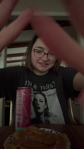 eat with me:))) #lofiasmr #eatwithme