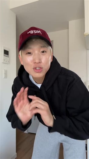 How do you like it 🥰 (I took this video in November 2024) #normcore #style #fashion #OOTD #outfits #grwm #fukuoka #japan | Youngchan Moon