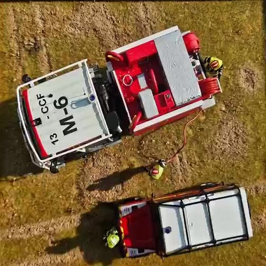 Les Pompiers13 du CIS Vallée de l'espoir ont assuré la protection des biens et des personnes durant la saison FDF 2025 sur le territoire bucco-rhodannien mais également hors département en renfort GIFF . #collectionneurpompiers13 #UnionPompiers13 #NousSommesPompiers13 #Pompiers13 #bouchesdurhone #noves #arles #BDR #VDB #CCFM #VLTT #FDF #GIFF | Collectionneur pompiers 13