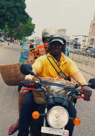Je vous montre le Quotidien d’une femme qui se lève chaque matin et qui se bat pouvoir atteindre ses objectifs ❤️🇧🇯 une vision un combat la sauce béninoise @Sauces Béninoises🇧🇯 on va très loin 🇧🇯🇧🇯🇧🇯🇧🇯❤️❤️ fière de mon pays fière d’être Béninoise #EdenFood #fyp @Esther Zoumenou @Ery ery @Tata KISS l'Imperturbable🇧🇯