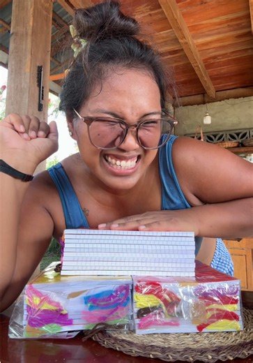 10pcs na yan for less than 150 PESOS Only 😍😍 less hassle, less gastos sa pamasahe and no need na mairita sa pakikipag-agawan sa pamilihan 🤗