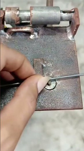 Unique way to shape metal wires manually using a creative DIY bending tool!